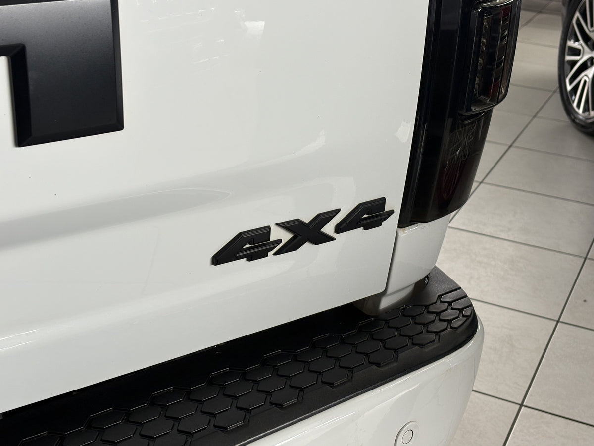 RAM CLASSIC LARAMIE NIGHT EDITION 5.7 V8 GASOLINA 4x4