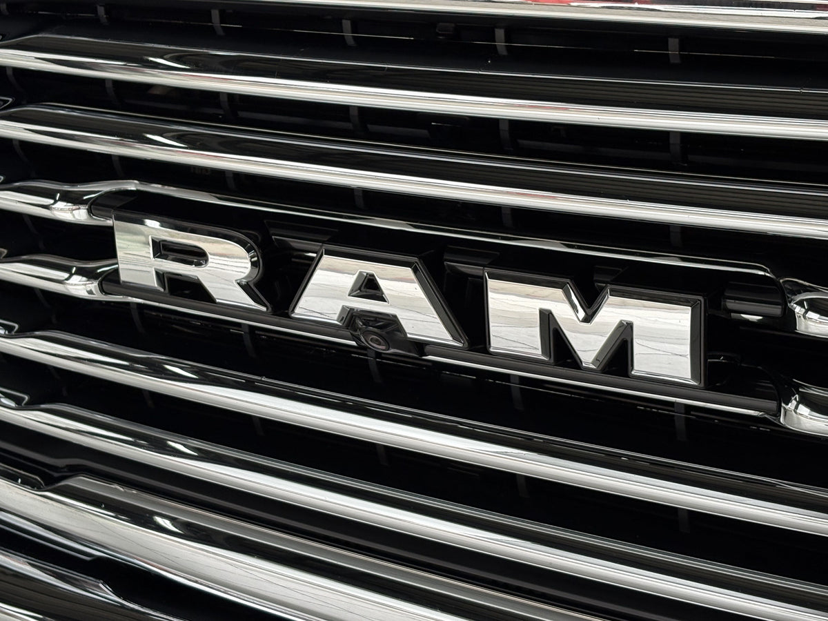 RAM 3500 LIMITED LONGHORN 6.7 TURBO DIESEL 4x4