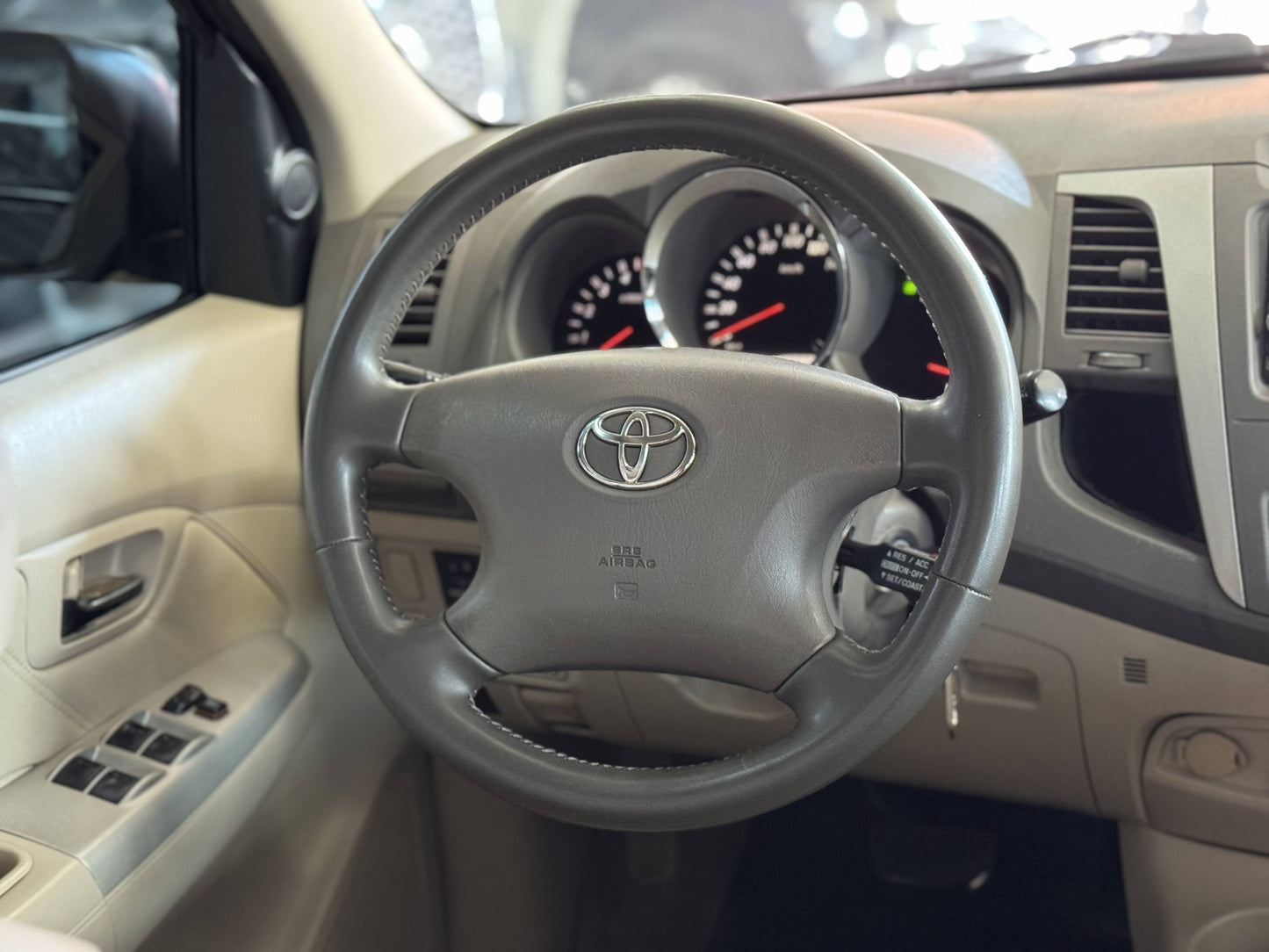 TOYOTA HILUX SW4 SRV TURBO DIESEL 4X4