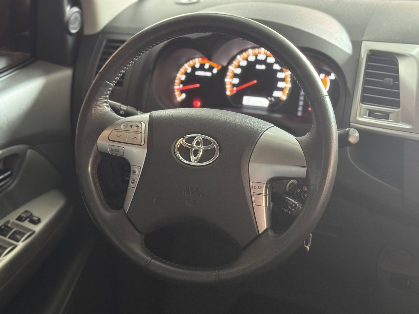 TOYOTA HILUX SRV 3.0 TD 4X4 CD AT.