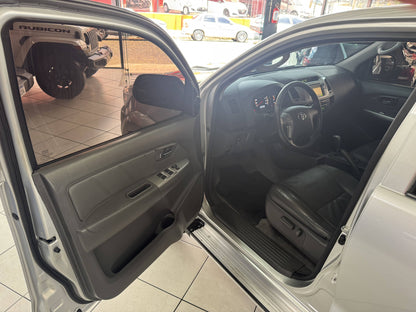 TOYOTA HILUX SRV 3.0 TD 4X4 CD AT.